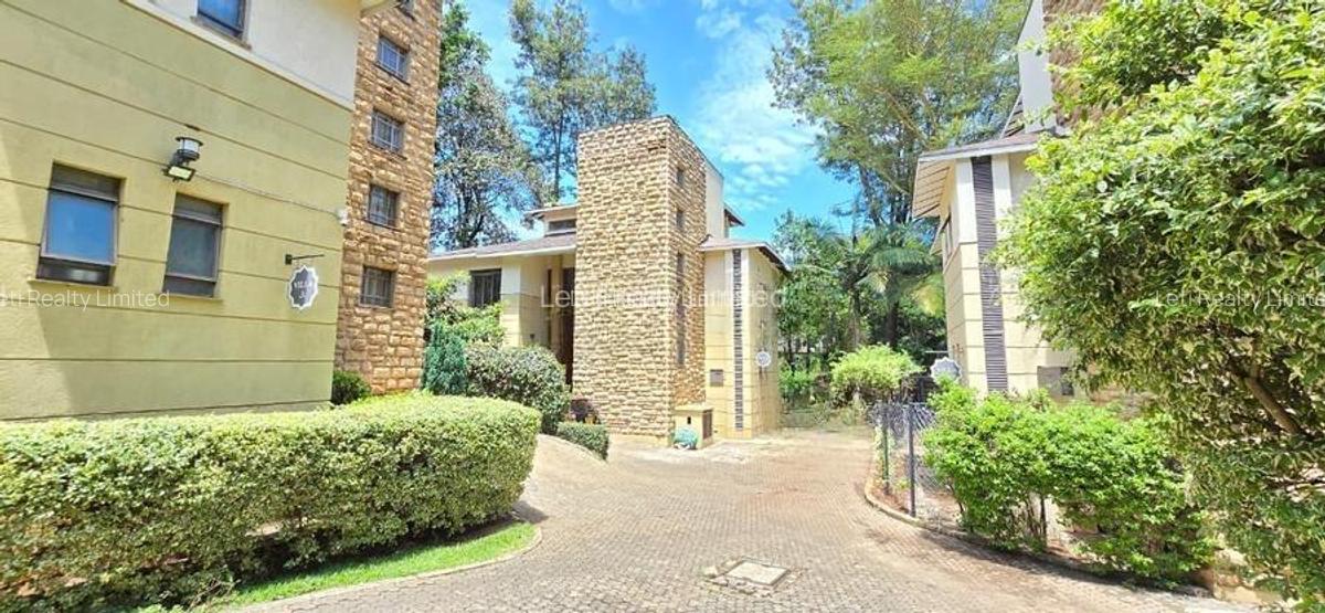 4 Bed Townhouse with En Suite in Lavington - 2