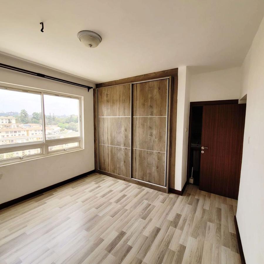 3 Bed Apartment with En Suite in Westlands Area - 11