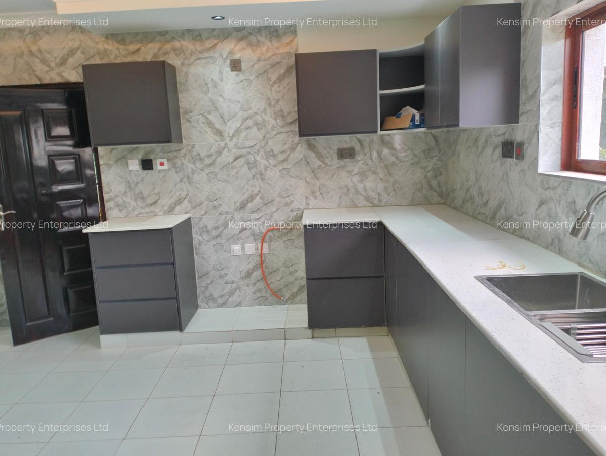 5 Bed Townhouse with En Suite in Kitisuru - 6