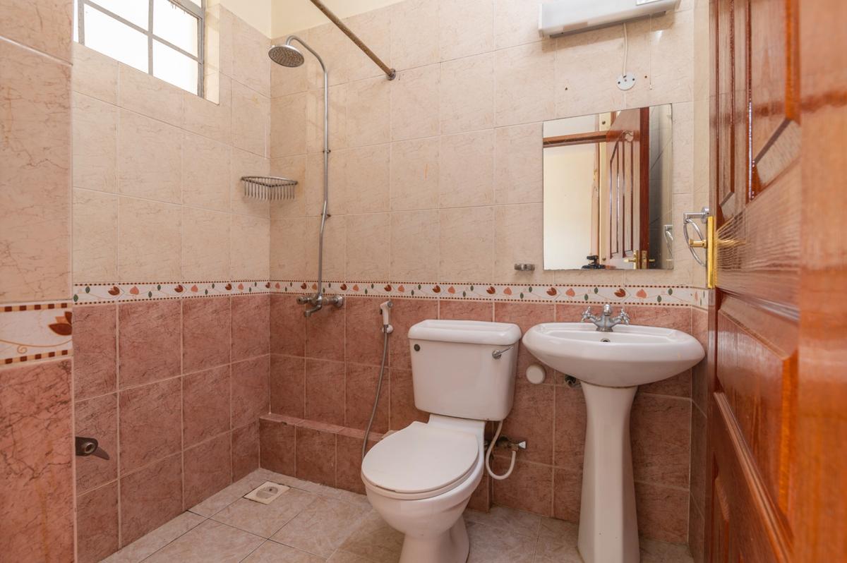 3 Bed Apartment with En Suite in Langata - 8