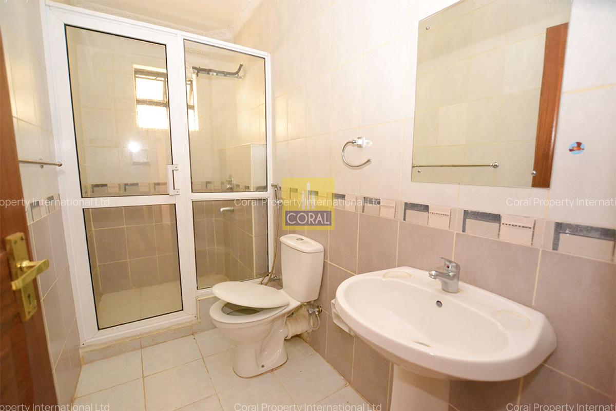 4 Bed Apartment in Parklands - 9