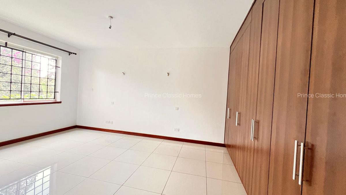 3 Bed Apartment with En Suite in Westlands Area - 4