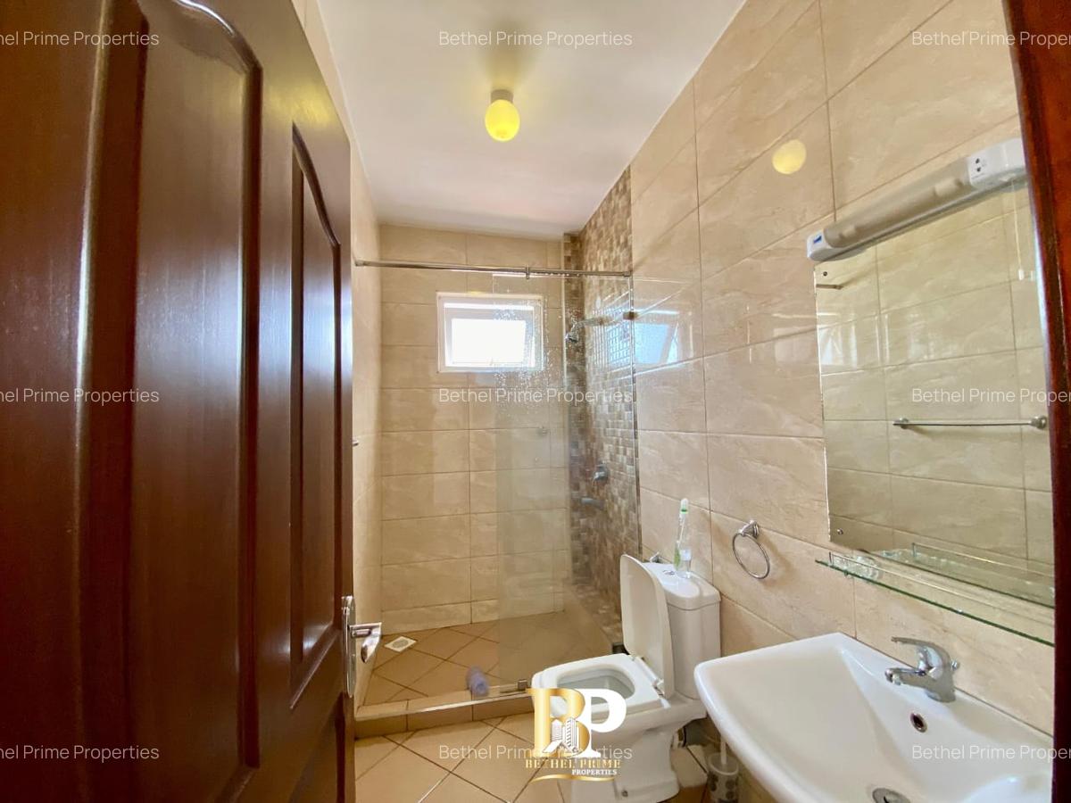 Serviced 2 Bed Apartment with En Suite in Brookside - 11
