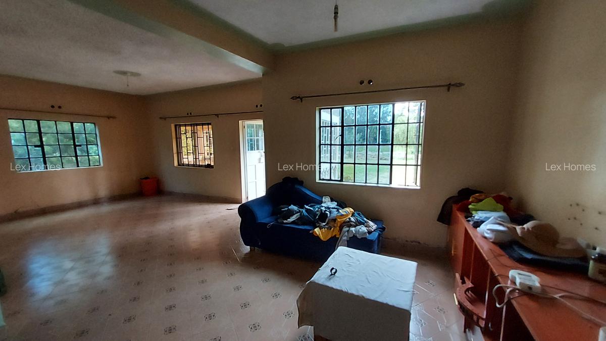 4 Bed House with En Suite at Rangau - 5