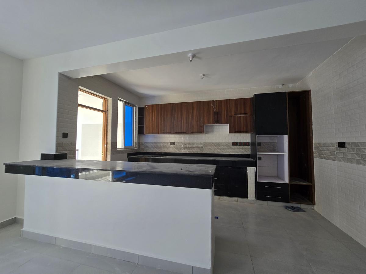 Furnished 3 Bed Apartment with En Suite at Oleander - 9