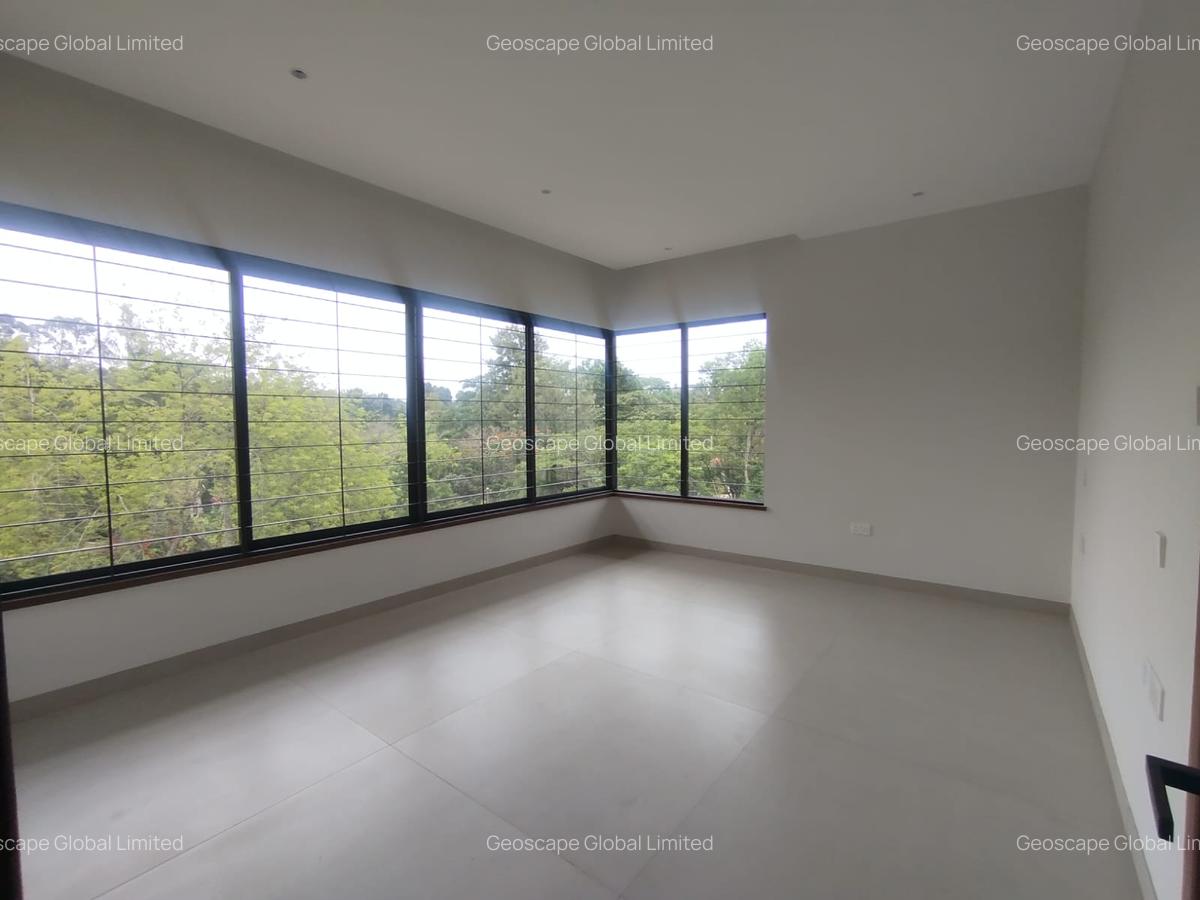 4 Bed House with En Suite in Loresho - 5