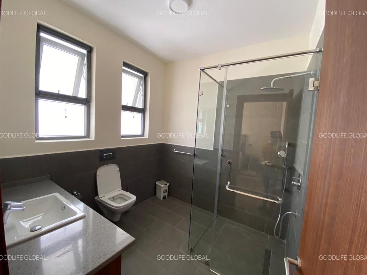 Serviced 2 Bed Apartment with En Suite at Spring Valley - 14