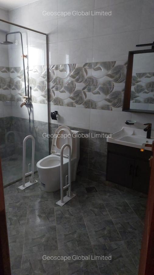 3 Bed Apartment with En Suite in General Mathenge - 4