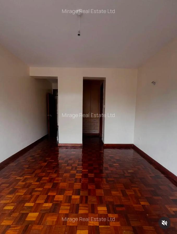 2 Bed Apartment with En Suite in Lavington - 2