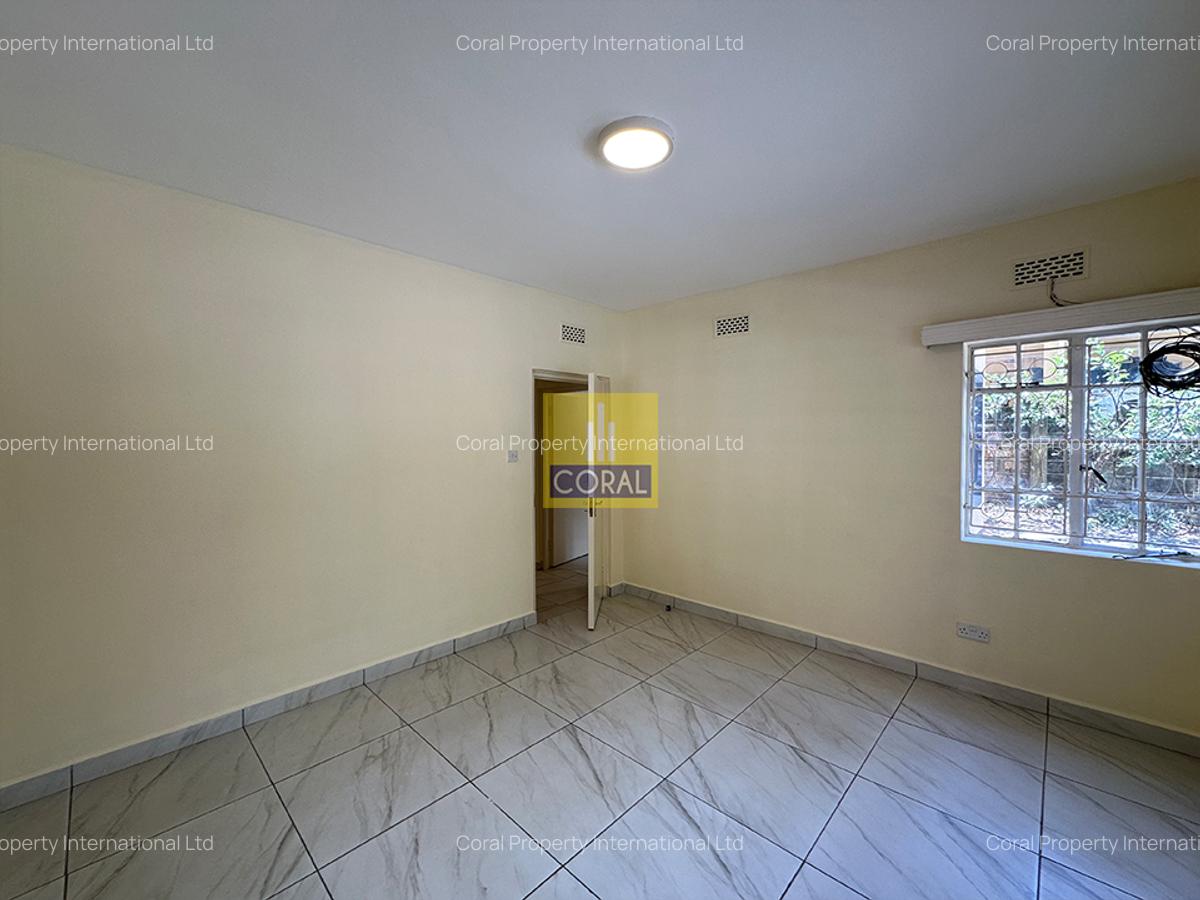 2 Bed Apartment in Parklands - 7