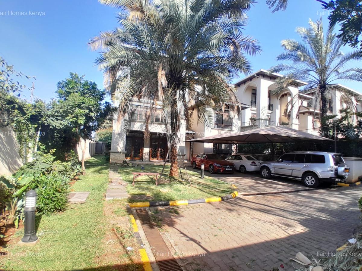 5 Bed Townhouse with En Suite at Lavington Maziwa - 8