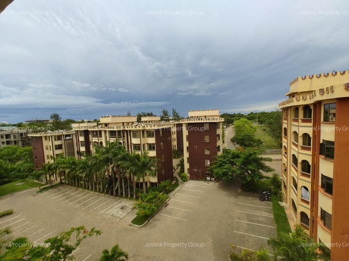 Serviced 3 Bed Apartment with En Suite in Nyali Area - 6