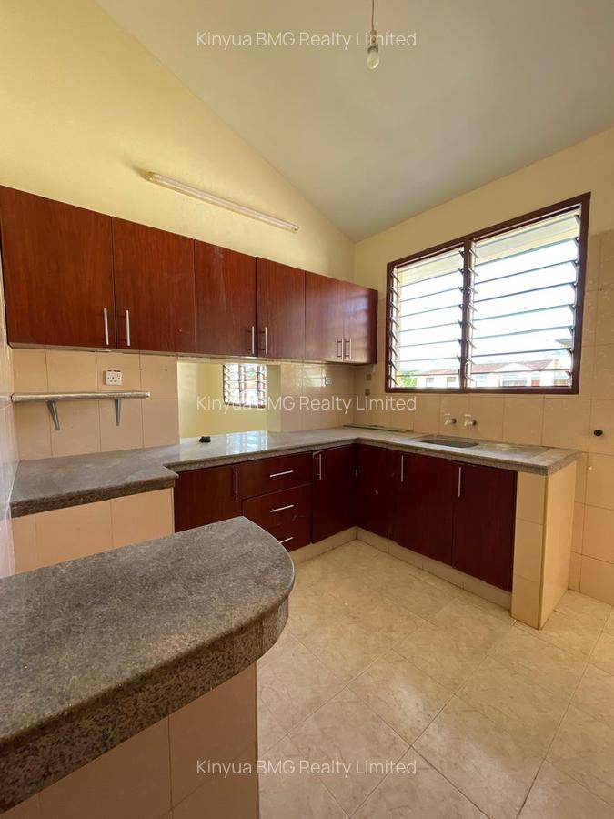 3 Bed Apartment with En Suite at Beach Road - 7