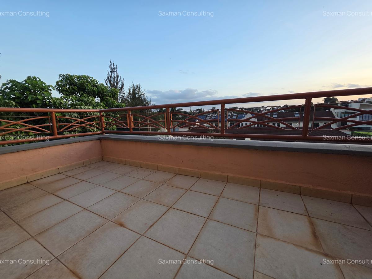 4 Bed Villa with En Suite in Runda - 3
