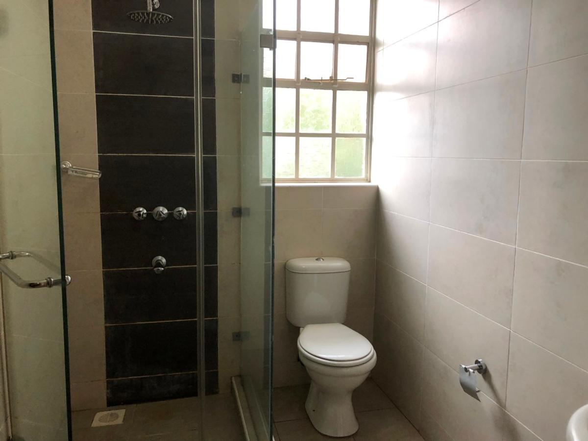 4 Bed Townhouse with En Suite at Near Abc Place - 19