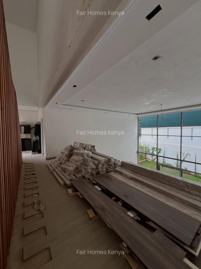 5 Bed Townhouse with En Suite at Lavington Green - 13