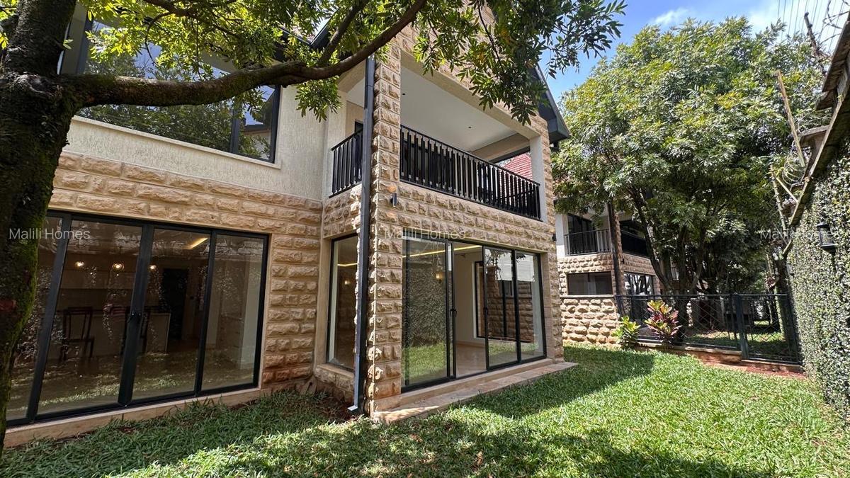 6 Bed Villa in Lavington - 6