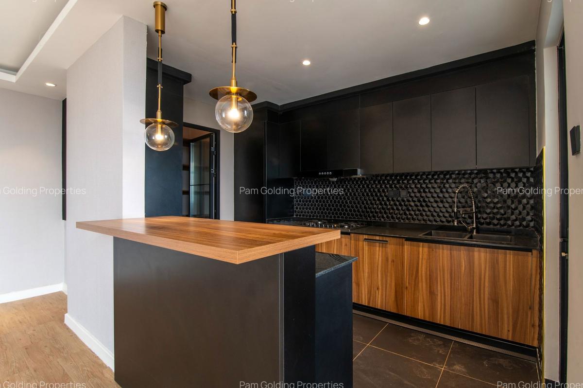 2 Bed Apartment with En Suite in Westlands Area - 3