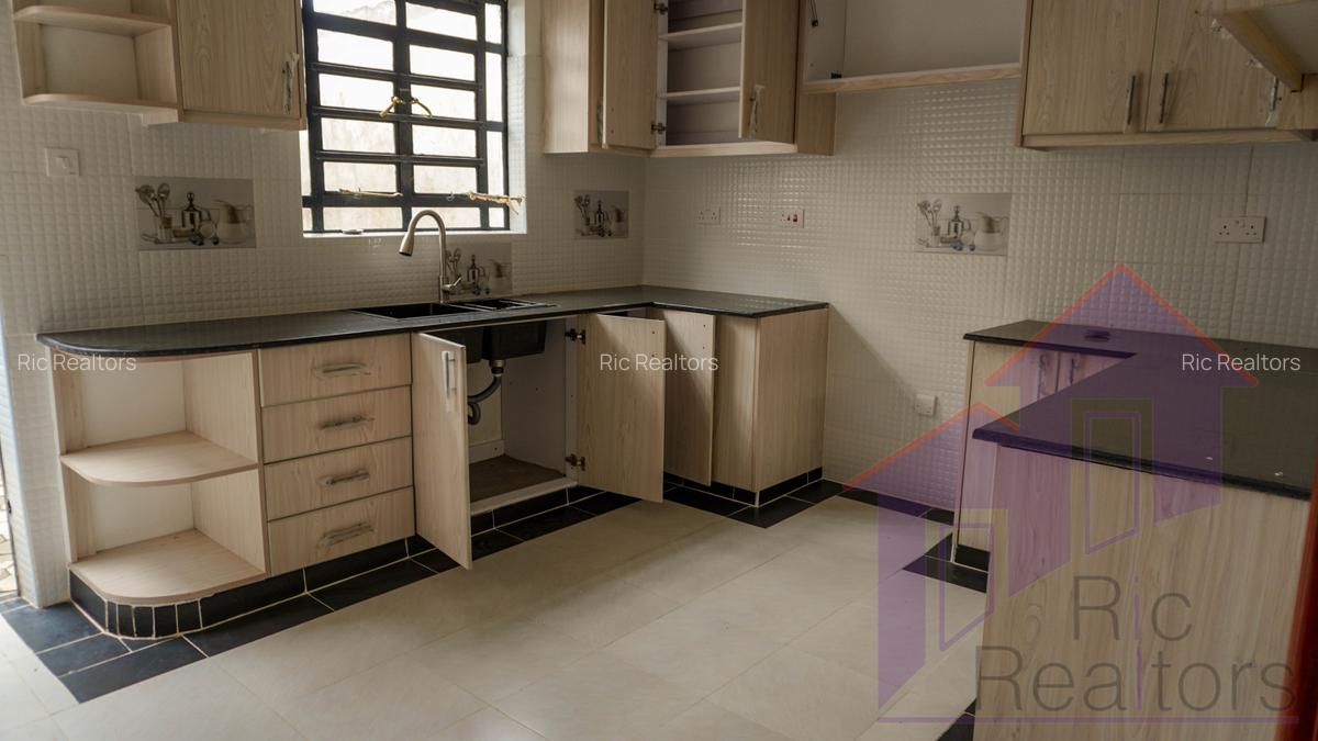4 Bed Townhouse with En Suite at Merisho Road - 9