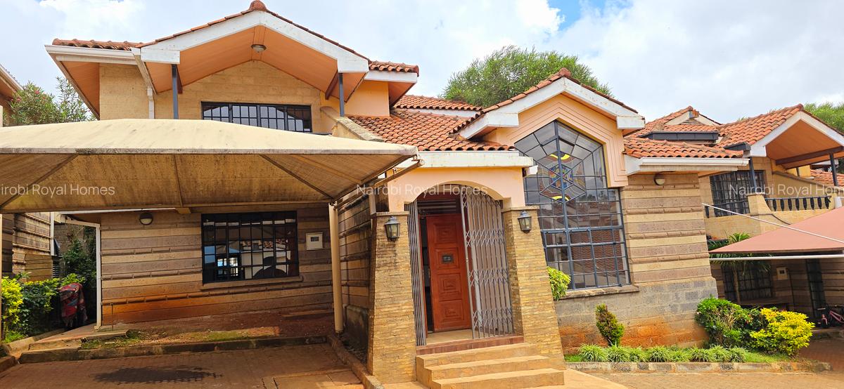 4 Bed Townhouse with En Suite at Lavington Closet - 2