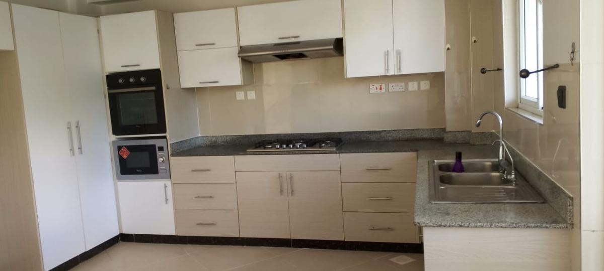 3 Bed Apartment with En Suite in Lavington - 12