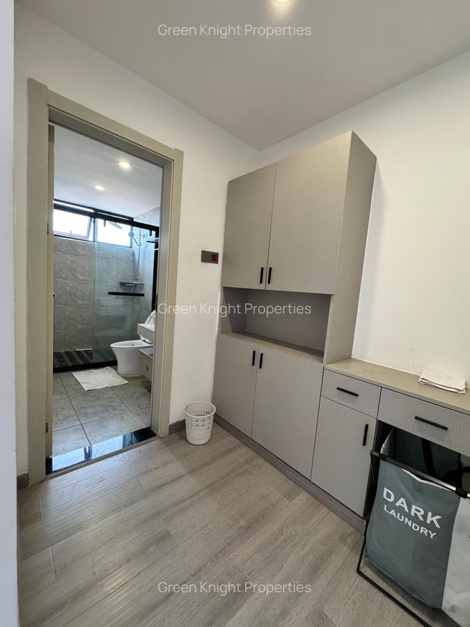 Serviced 2 Bed Apartment with En Suite in Kilimani - 12