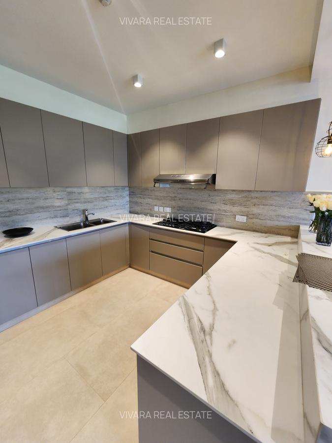 1 Bed Apartment with Swimming Pool in Riverside - 2