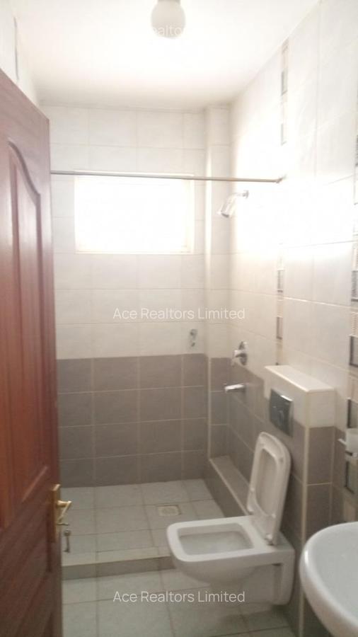 3 Bed Apartment with En Suite at City Park - 11