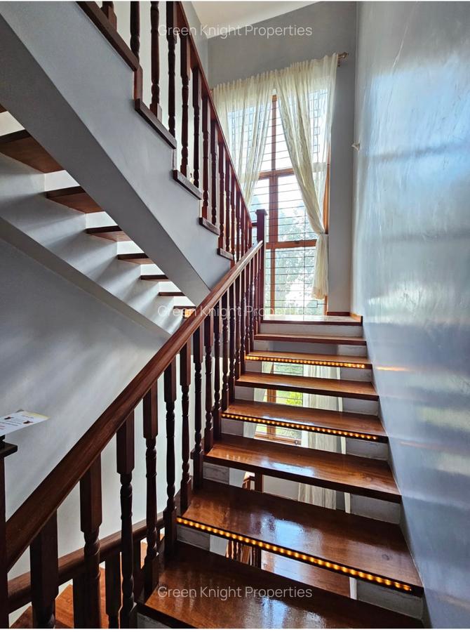 4 Bed House with En Suite in Karen - 8