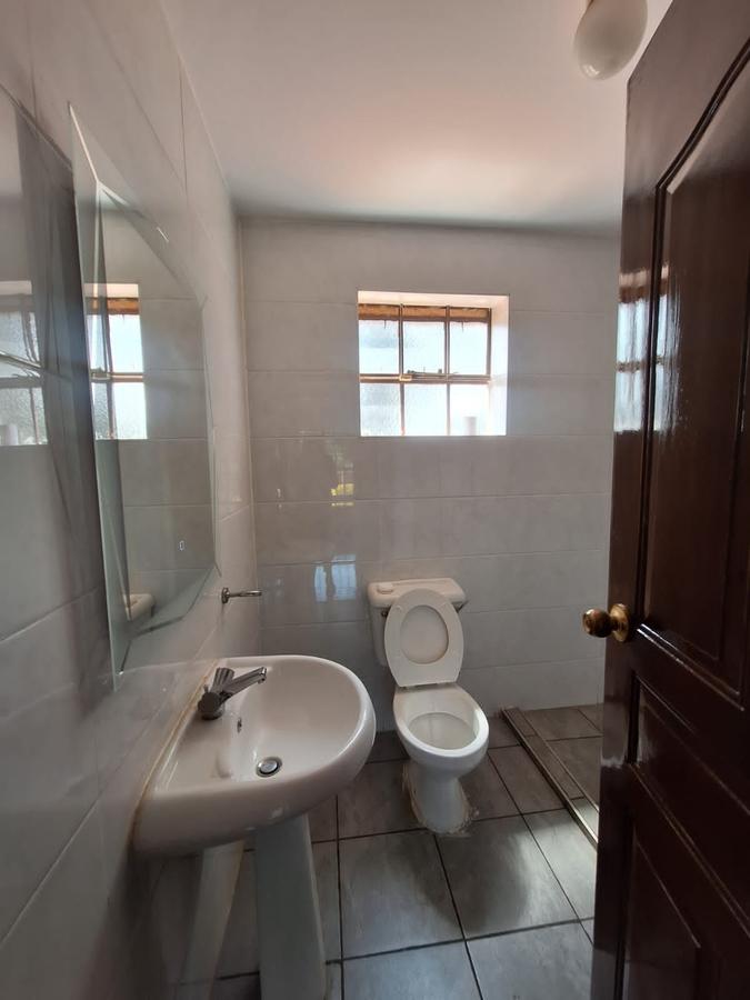 5 Bed Townhouse with En Suite in Lavington - 15