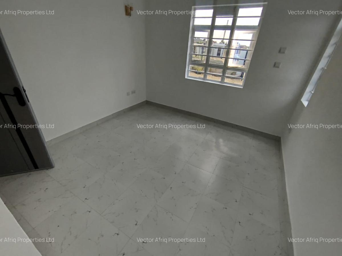 3 Bed House with En Suite at Acacia - 11