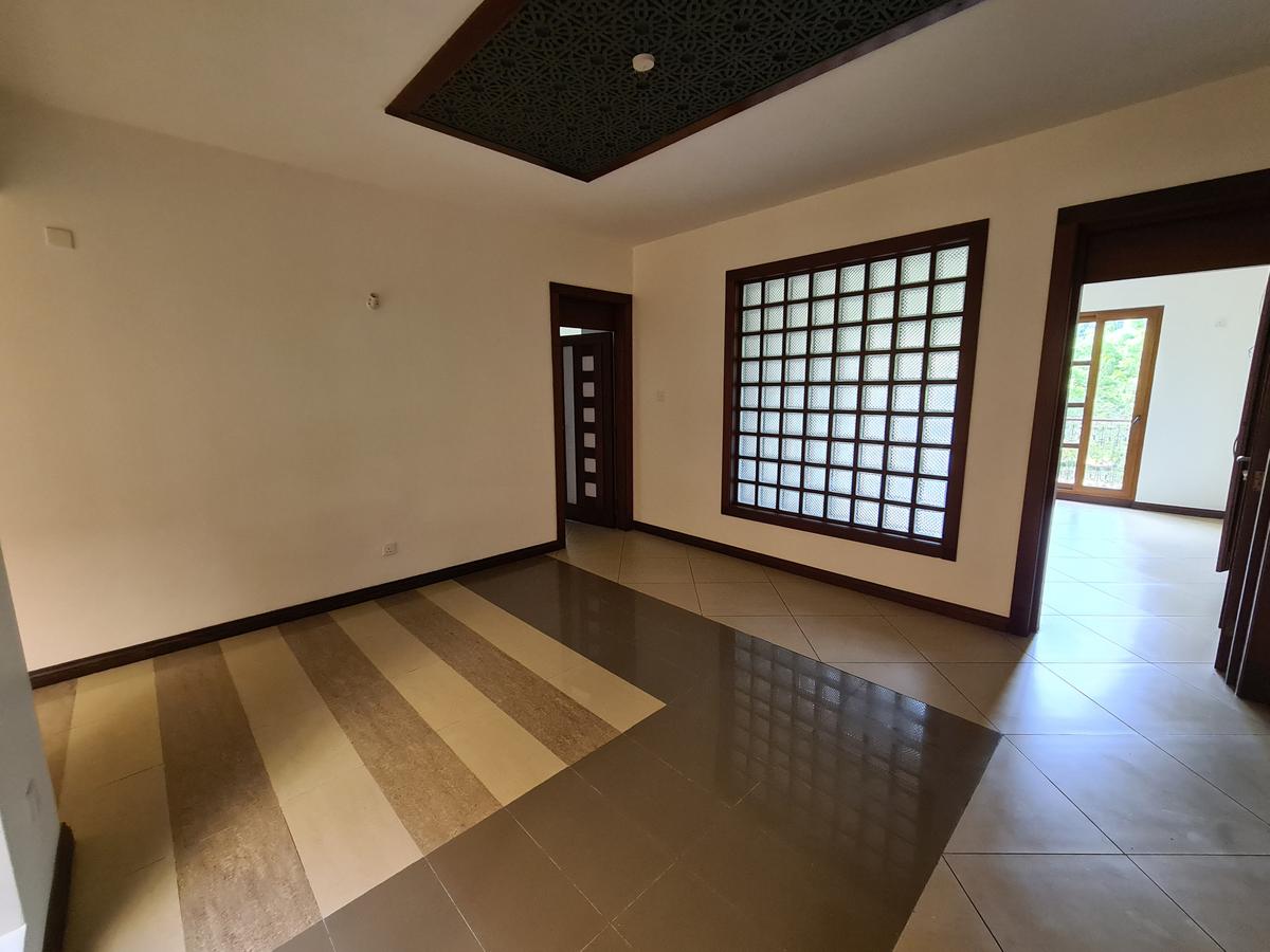 3 Bed Apartment with En Suite in Nyali Area - 13