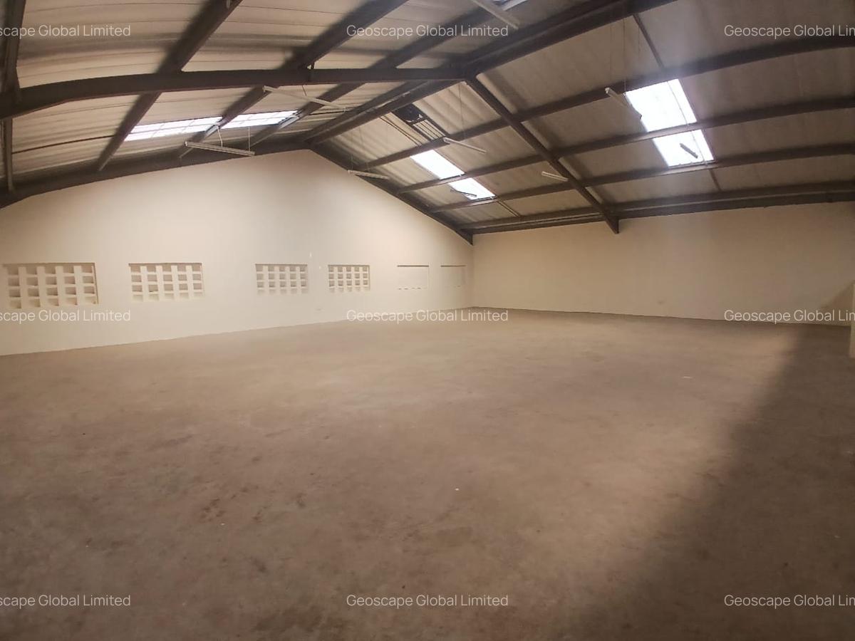 6,200 ft² Warehouse with Backup Generator in Ruaraka - 3