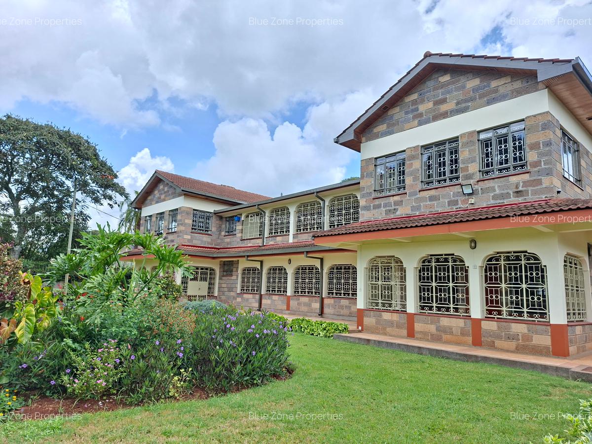 6 Bed House with En Suite at Off Redhill Dr - 1