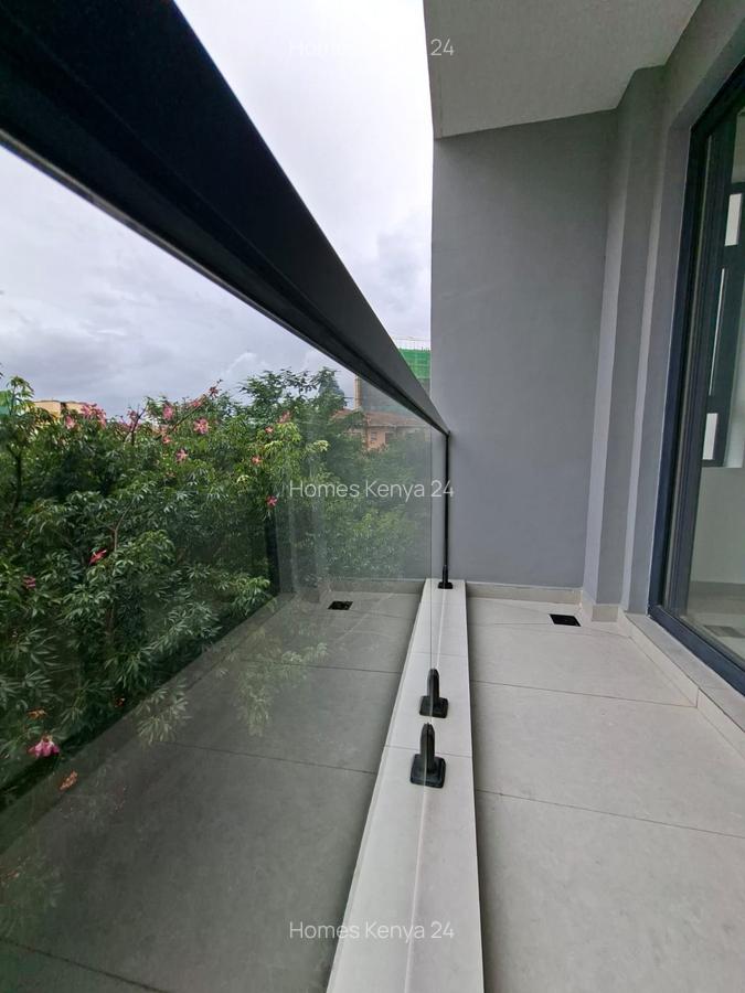 2 Bed Apartment in Brookside - 1
