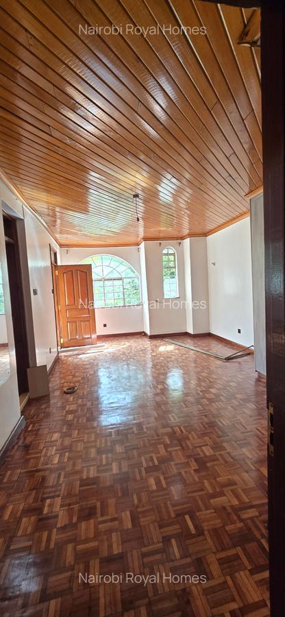 5 Bed Townhouse with En Suite at Lavington Green - 20