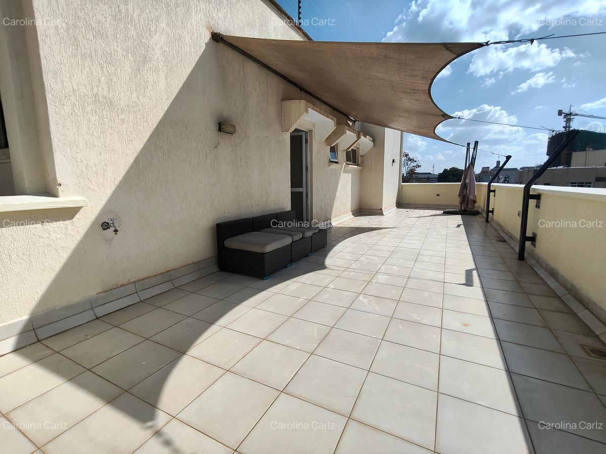 4 Bed Apartment with En Suite at Brookside Drive - 10