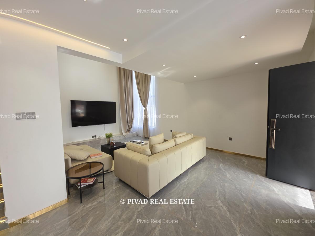 4 Bed Townhouse with Swimming Pool in Kikuyu Town - 10