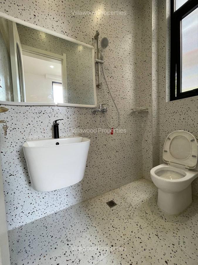 5 Bed Villa with En Suite in Lavington - 9