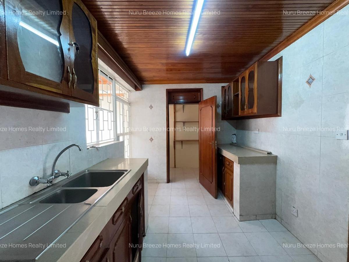 3 Bed Apartment with En Suite in Kileleshwa - 11