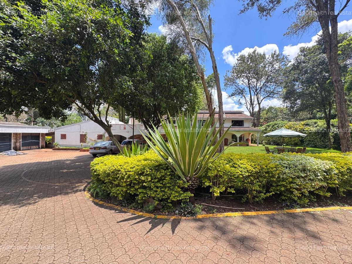 5 Bed House with En Suite in Runda - 6