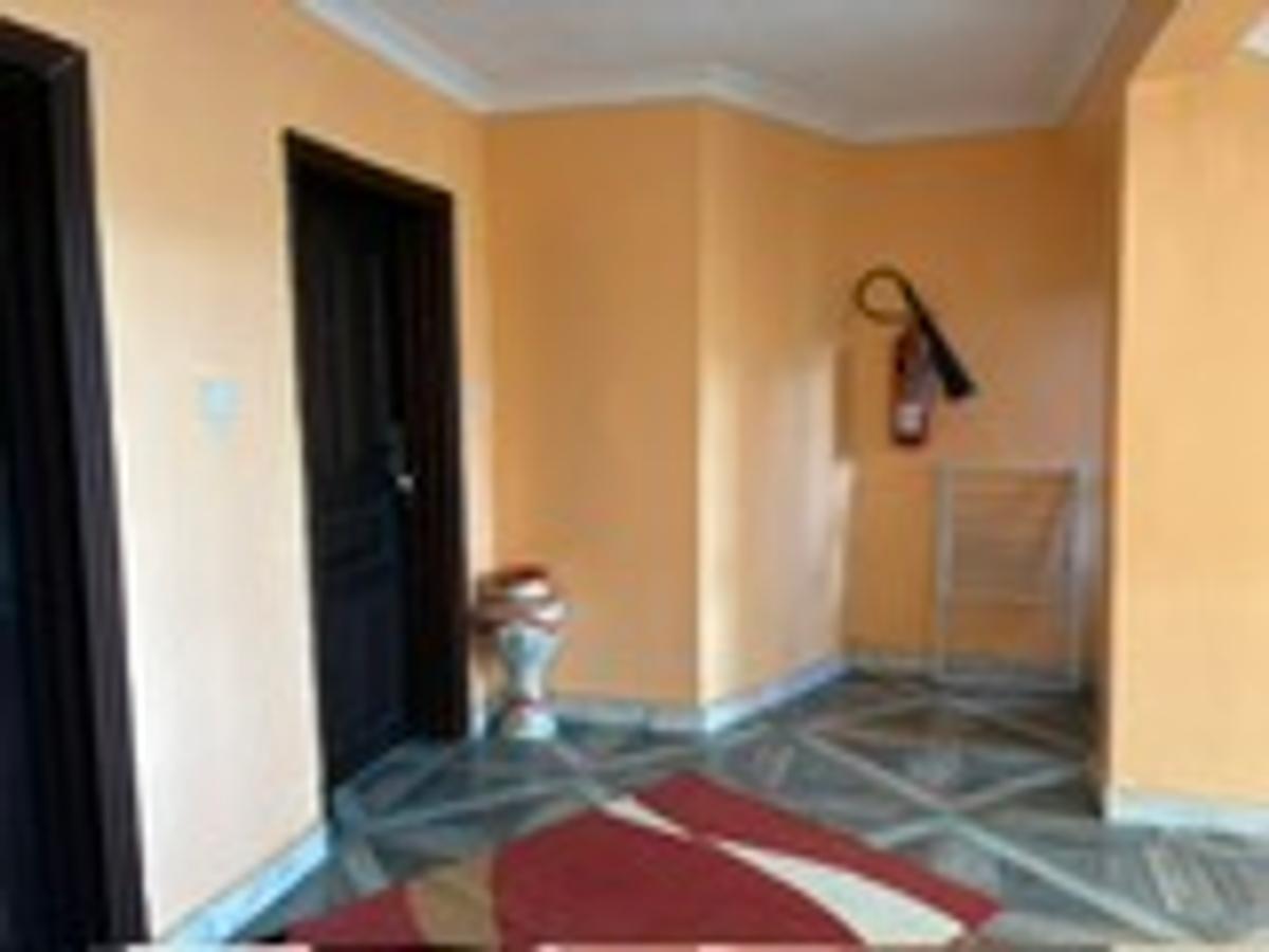 Serviced 2 Bed Apartment with En Suite in Runda - 12