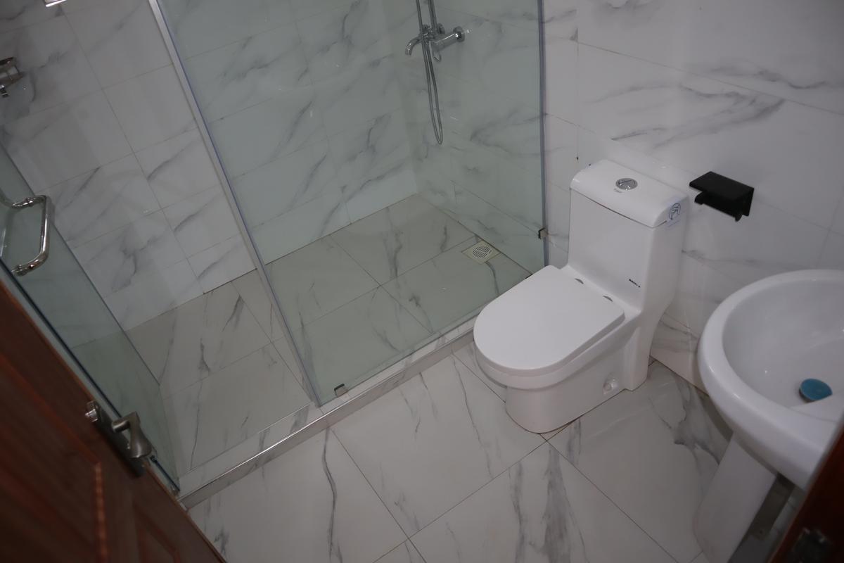4 Bed House with En Suite at Lemiso Road - 15