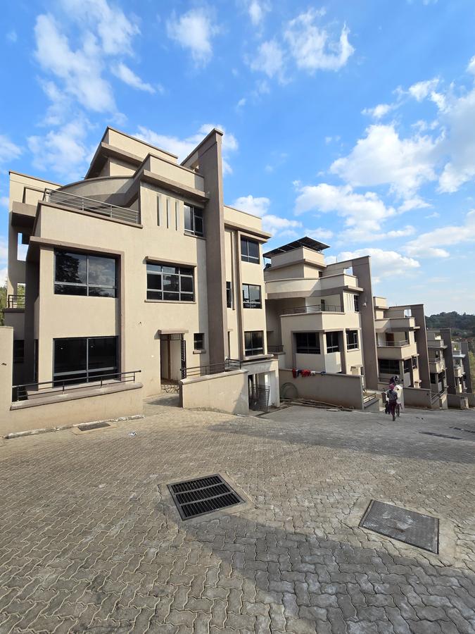 5 Bed Townhouse with En Suite at Kabasiran Avenue - 1