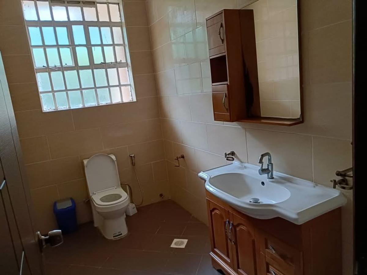 5 Bed House with En Suite in Runda - 6