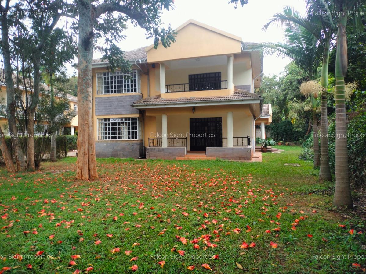 4 Bed Townhouse with Walk In Closet in Spring Valley - 1