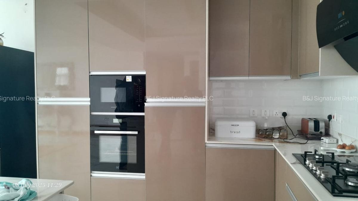 4 Bed Apartment with En Suite in Westlands Area - 15