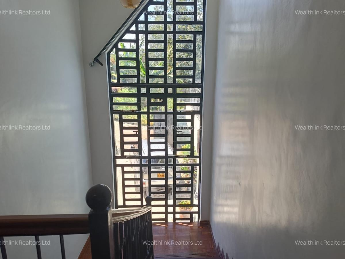 4 Bed House with En Suite at Runda - 14