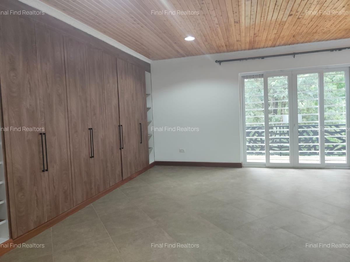 6 Bed Townhouse with Backup Generator in Rosslyn - 10