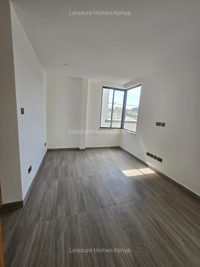 5 Bed Villa with En Suite at Apple Cross - 20